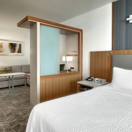 สปริงฮิลล์ สวีท เร็กซ์เบิร์ก Hotel ภายนอก รูปภาพ