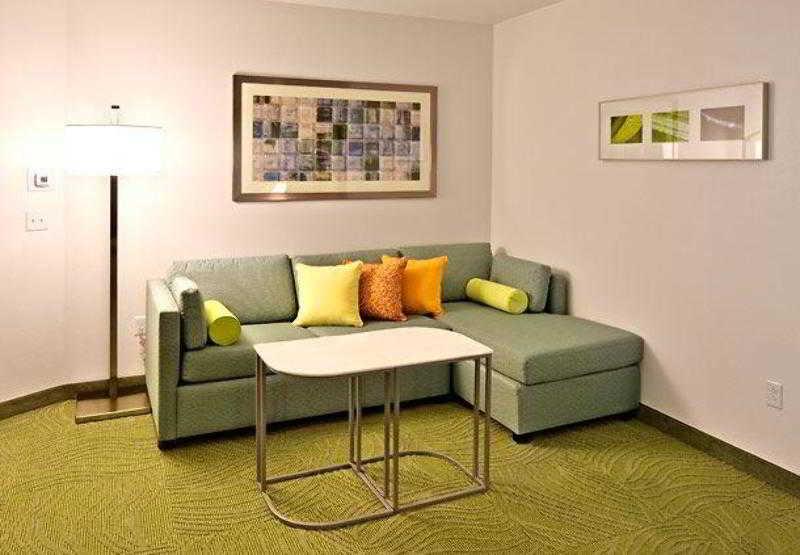 สปริงฮิลล์ สวีท เร็กซ์เบิร์ก Hotel ภายนอก รูปภาพ