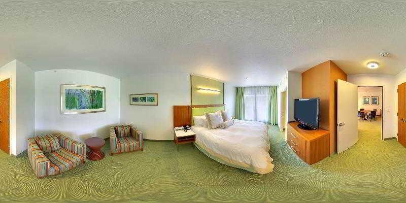 สปริงฮิลล์ สวีท เร็กซ์เบิร์ก Hotel ภายนอก รูปภาพ